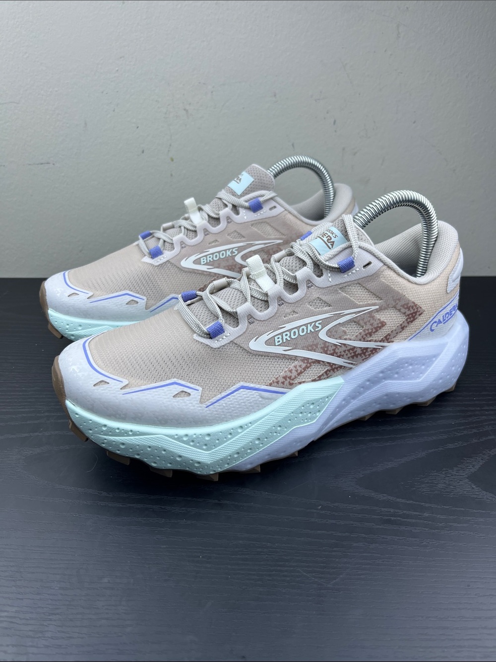 Brooks Caldera 7 Trail Running Shoes Beige Mint Blue Women's Size 8.5 - Picture 3 of 13
